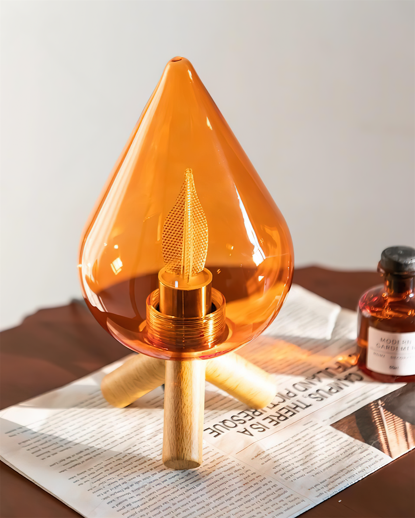 Flame Table Lamp - Loonglight