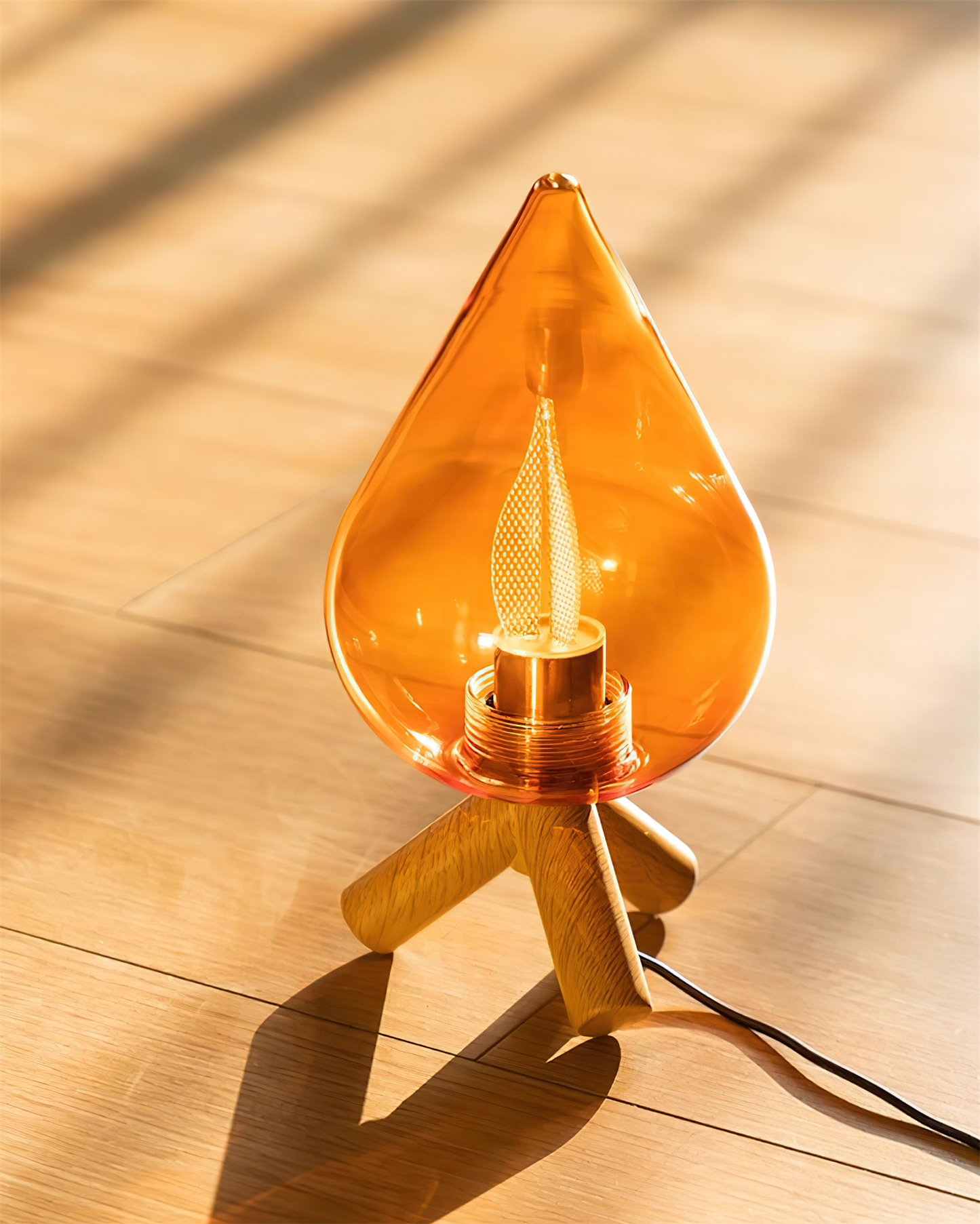 Flame Table Lamp - Loonglight