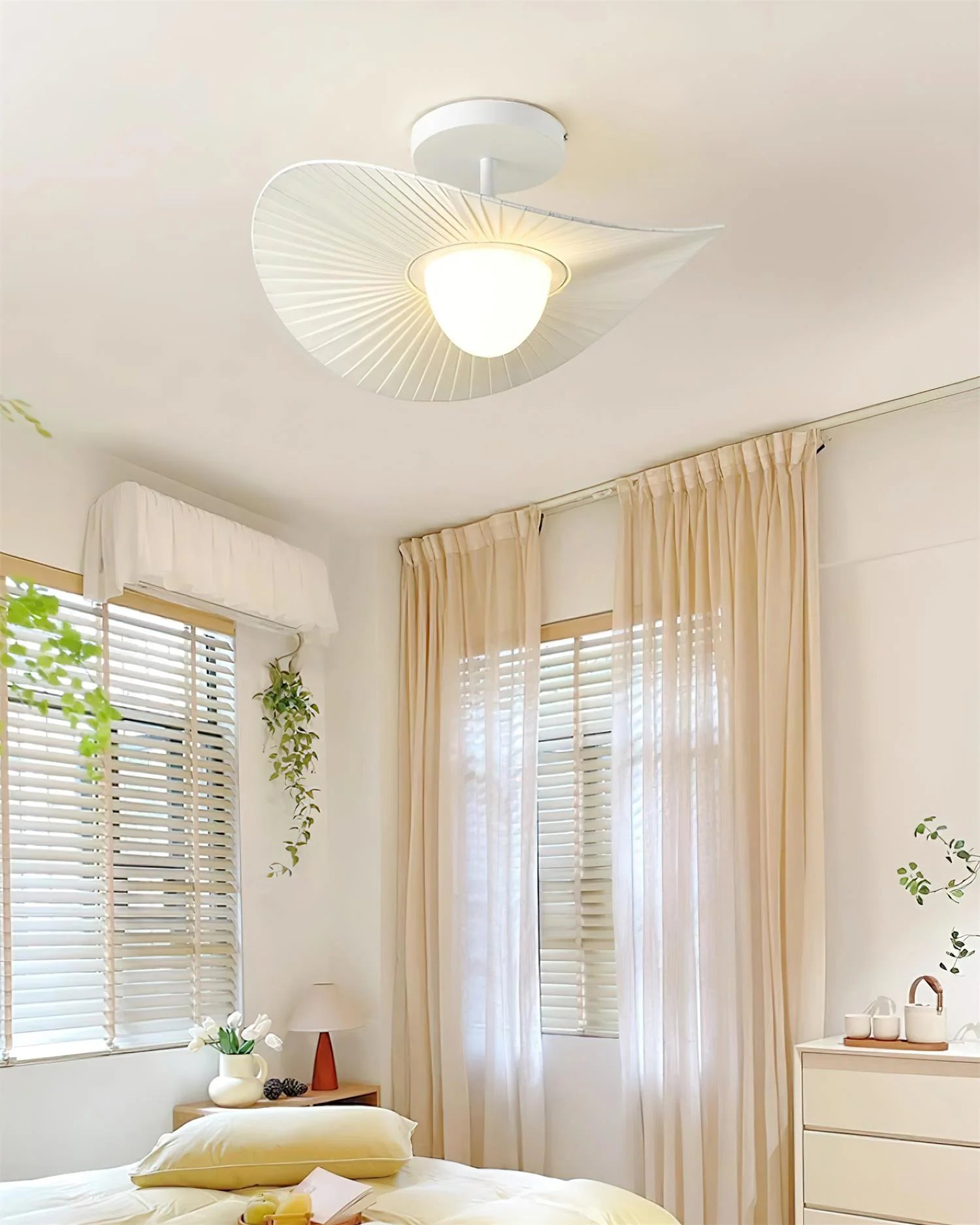 Florina Ceiling Light - Loonglight