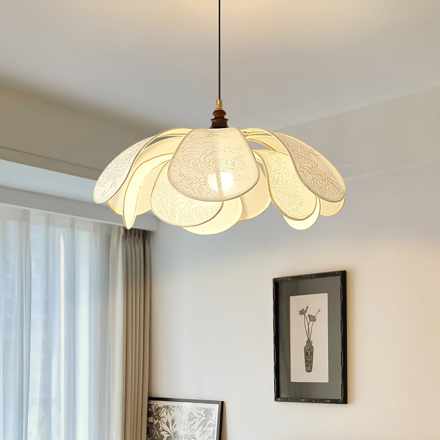 Savoy Petal Pendant Light