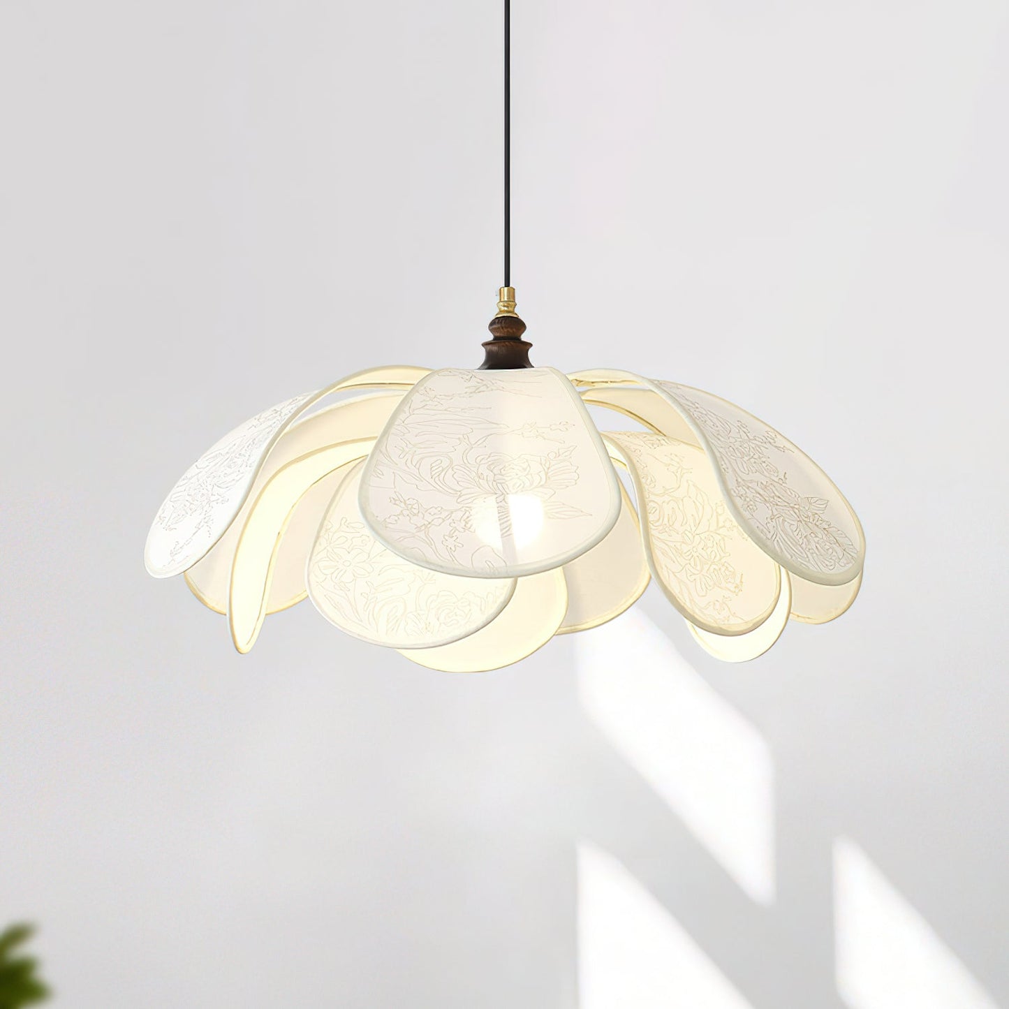 Savoy Petal Pendant Light