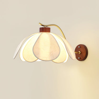 Florvia Fabric Petal Wall Lamp - Loonglight