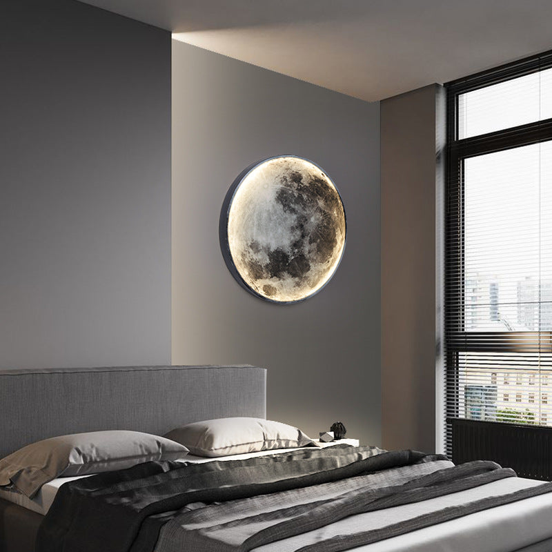 Full Moon Wall Lamp