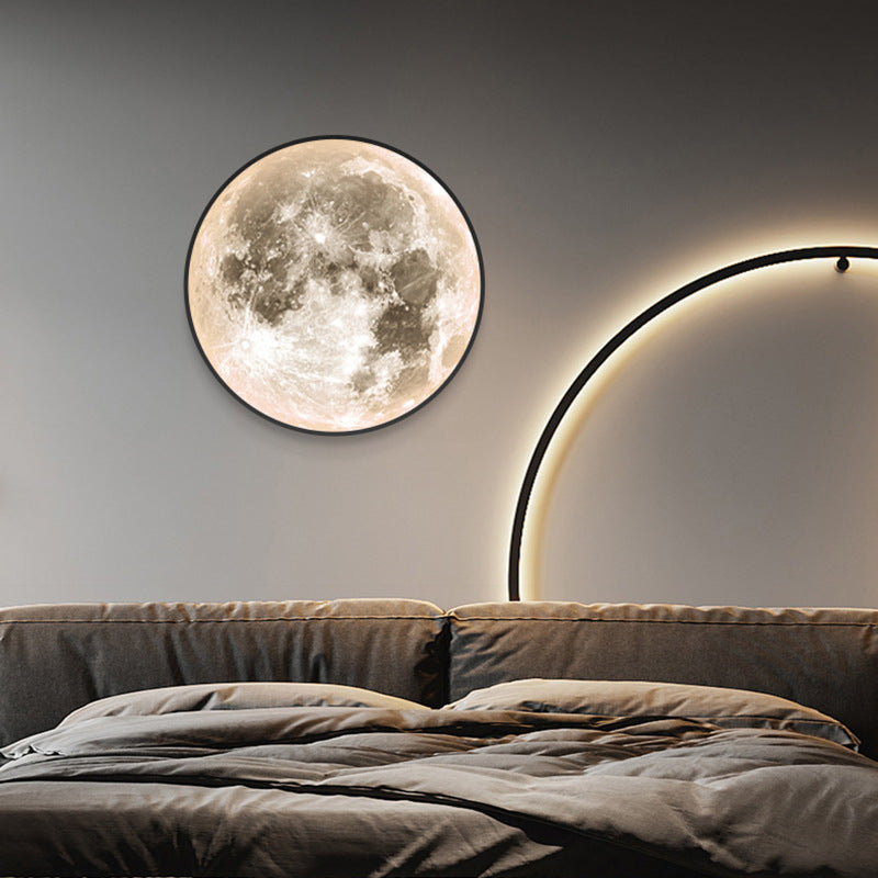 Full Moon Wall Lamp