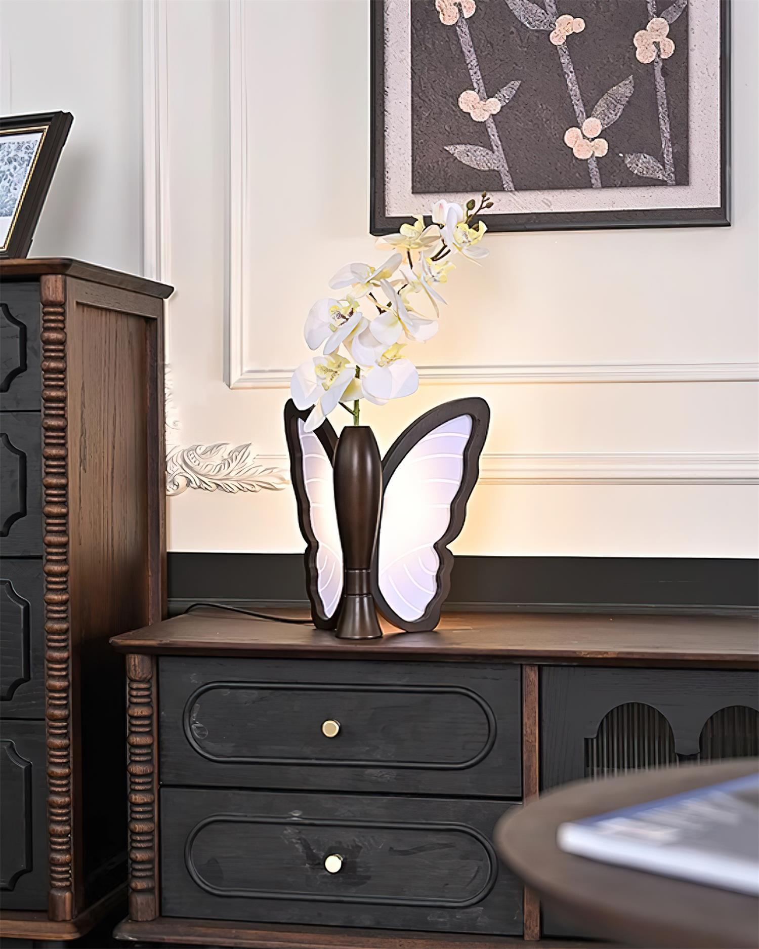 Galileo Butterfly Table Lamp - Loonglight