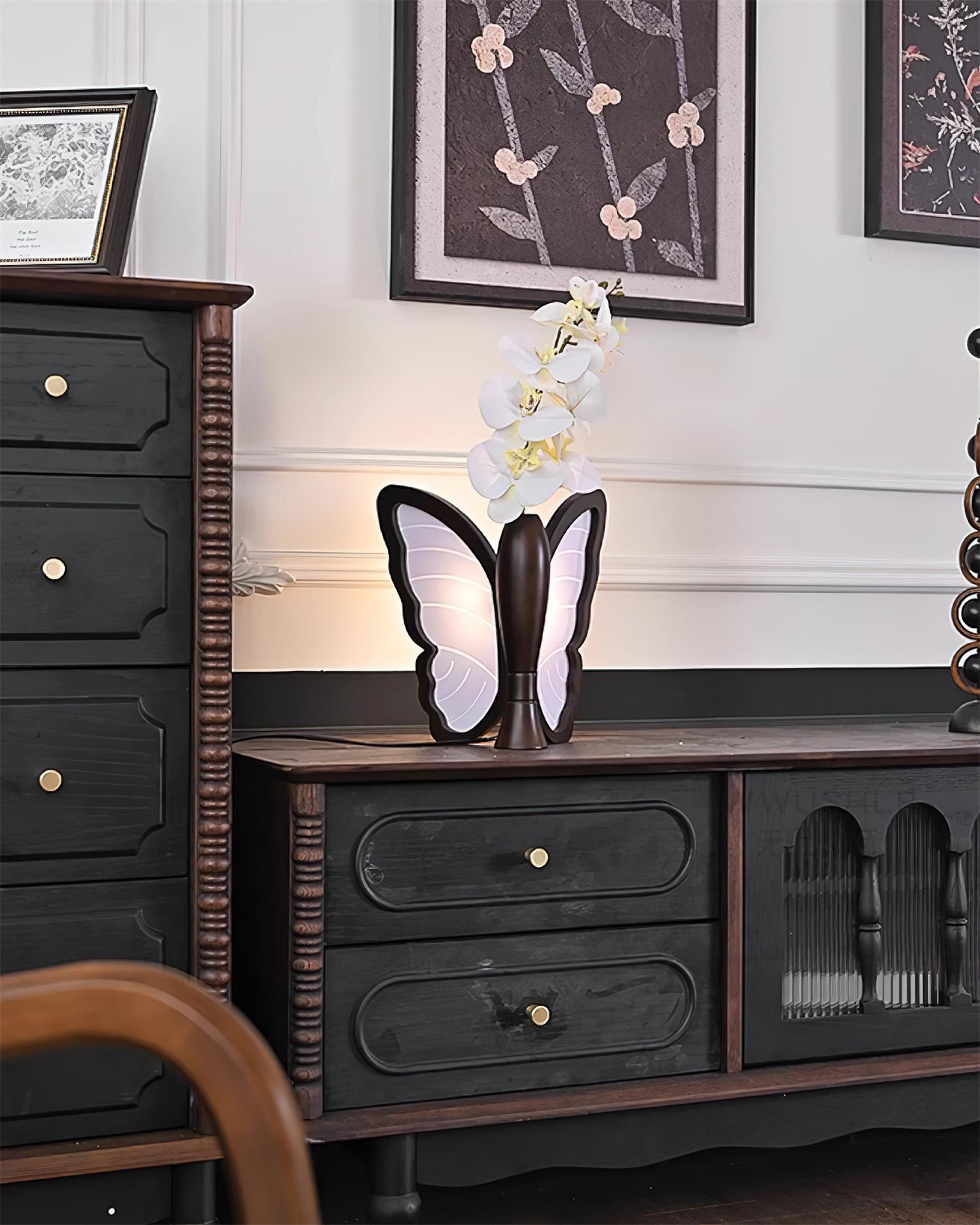 Galileo Butterfly Table Lamp - Loonglight