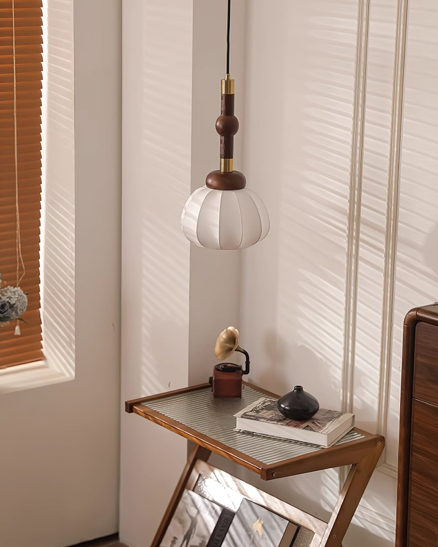 Gaya Silk Pendant Light - Loonglight