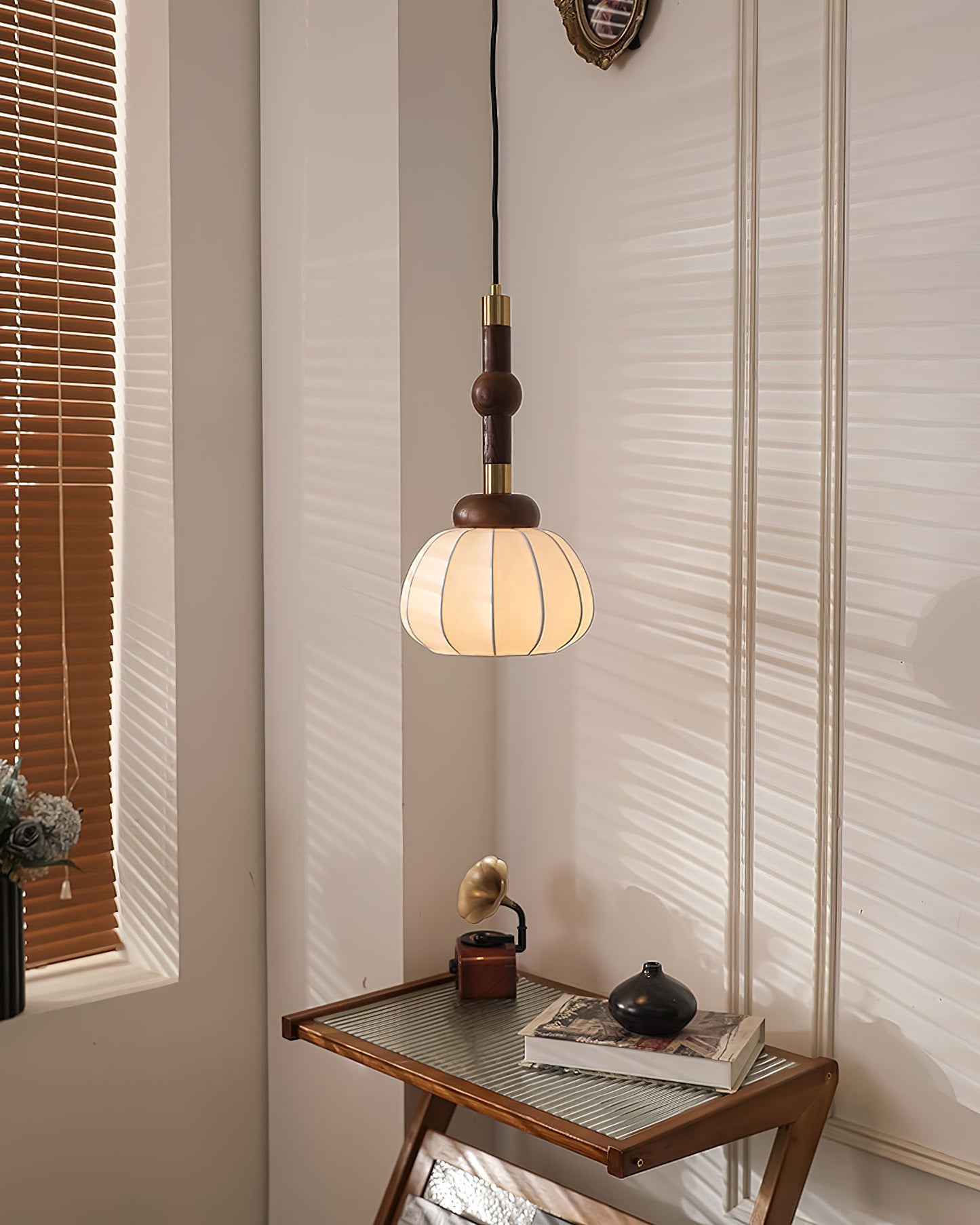 Gaya Silk Pendant Light - Loonglight