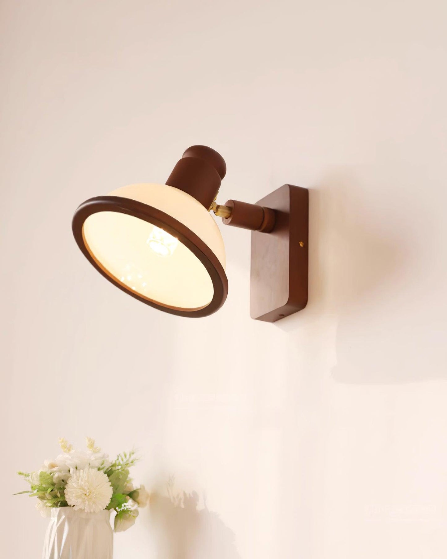 Girona Mia Wall Lamp - Loonglight