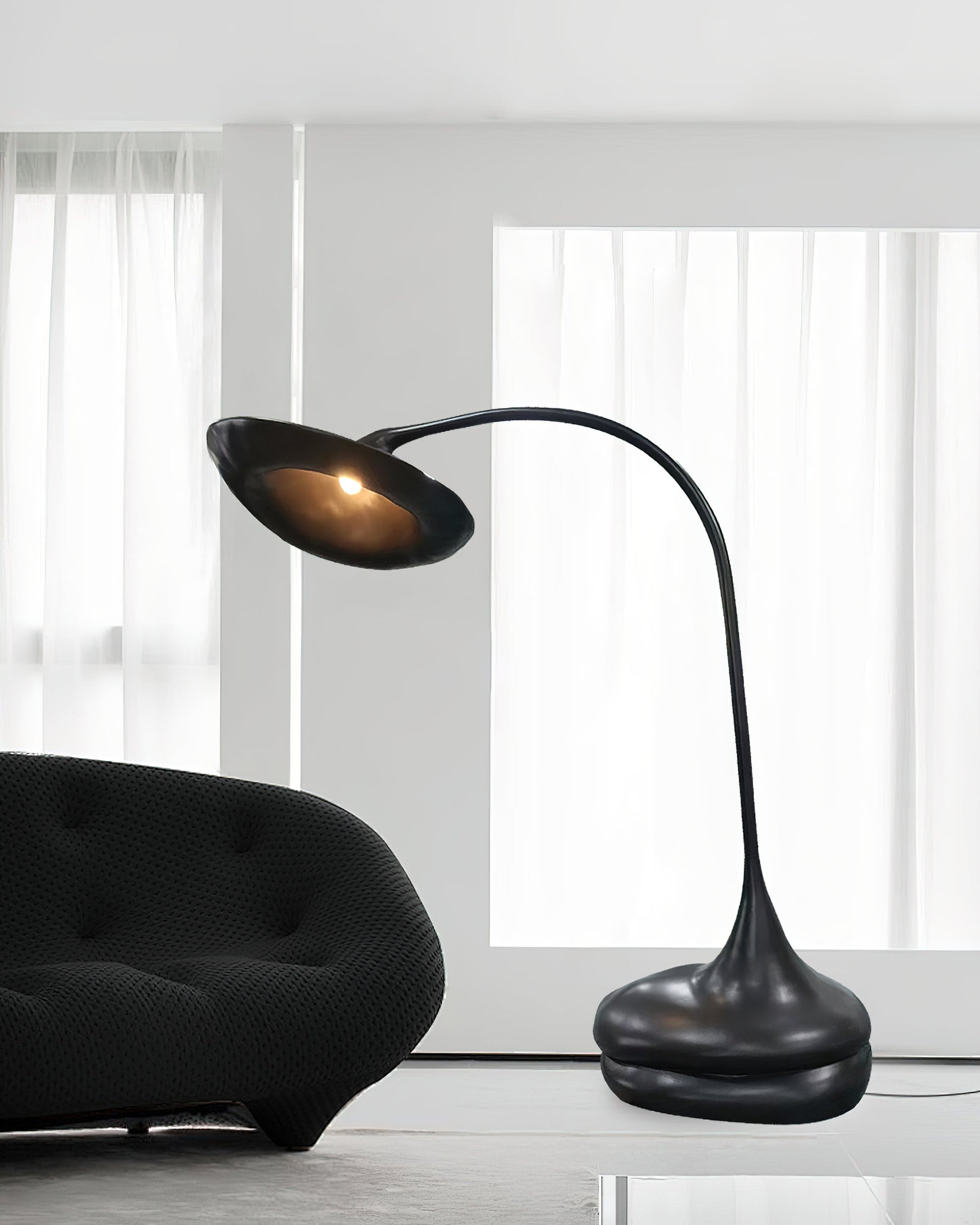 Giselle Black Floor Lamp - Loonglight