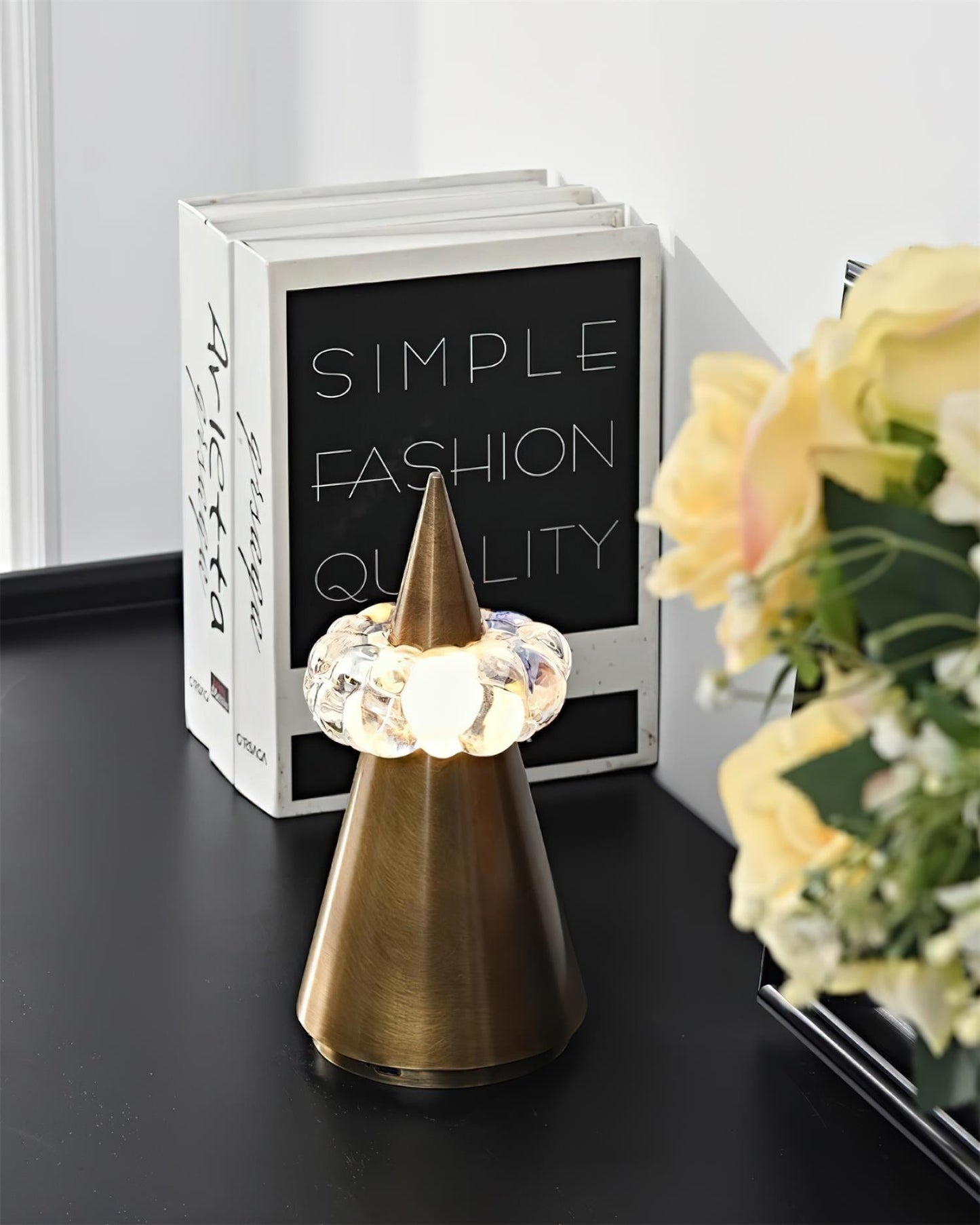 Glint Table Lamp - Loonglight