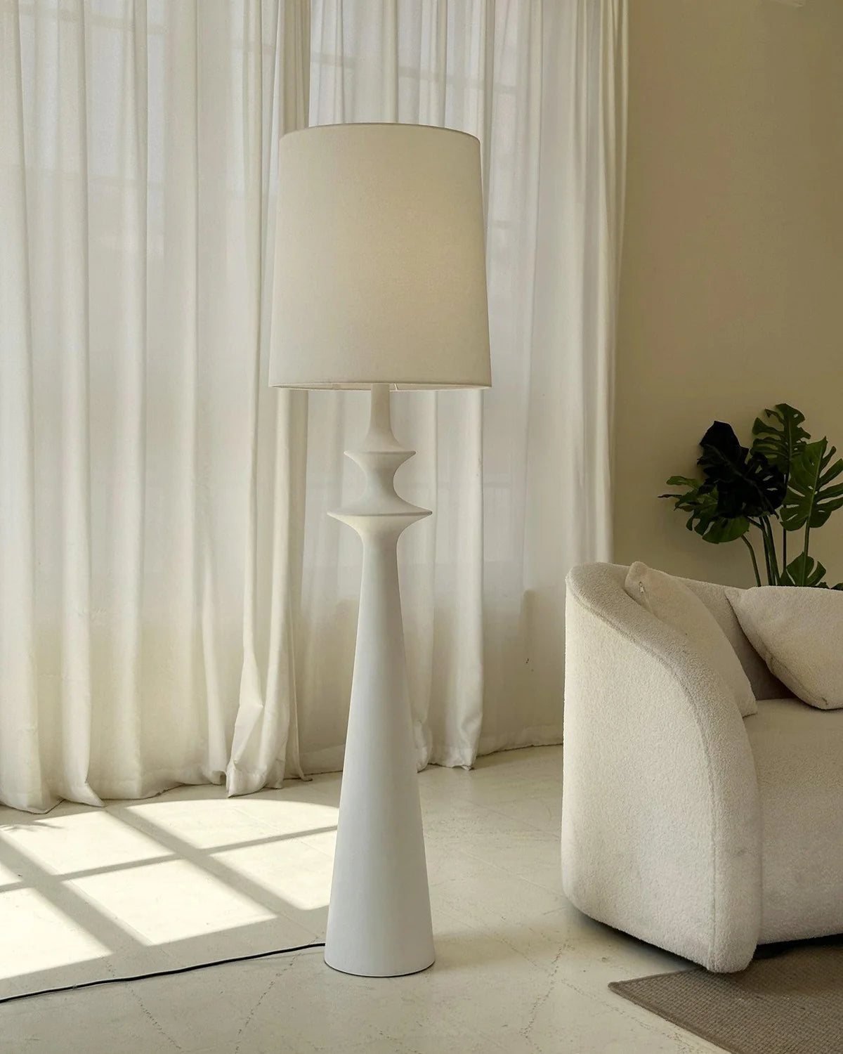Guida Floor Lamp - Loonglight