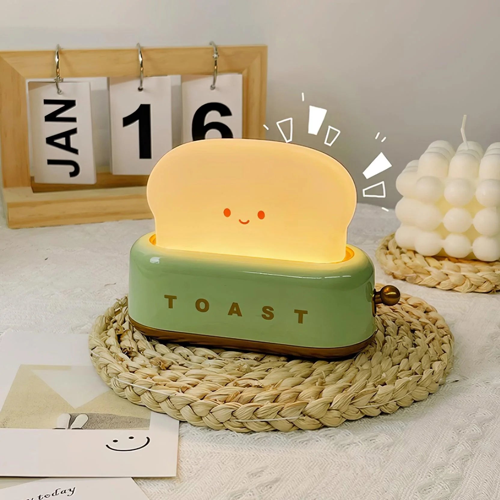 Happy Toast Table Lamp - Loonglight
