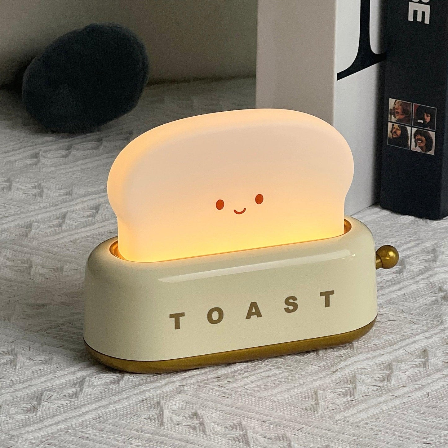 Happy Toast Table Lamp - Loonglight