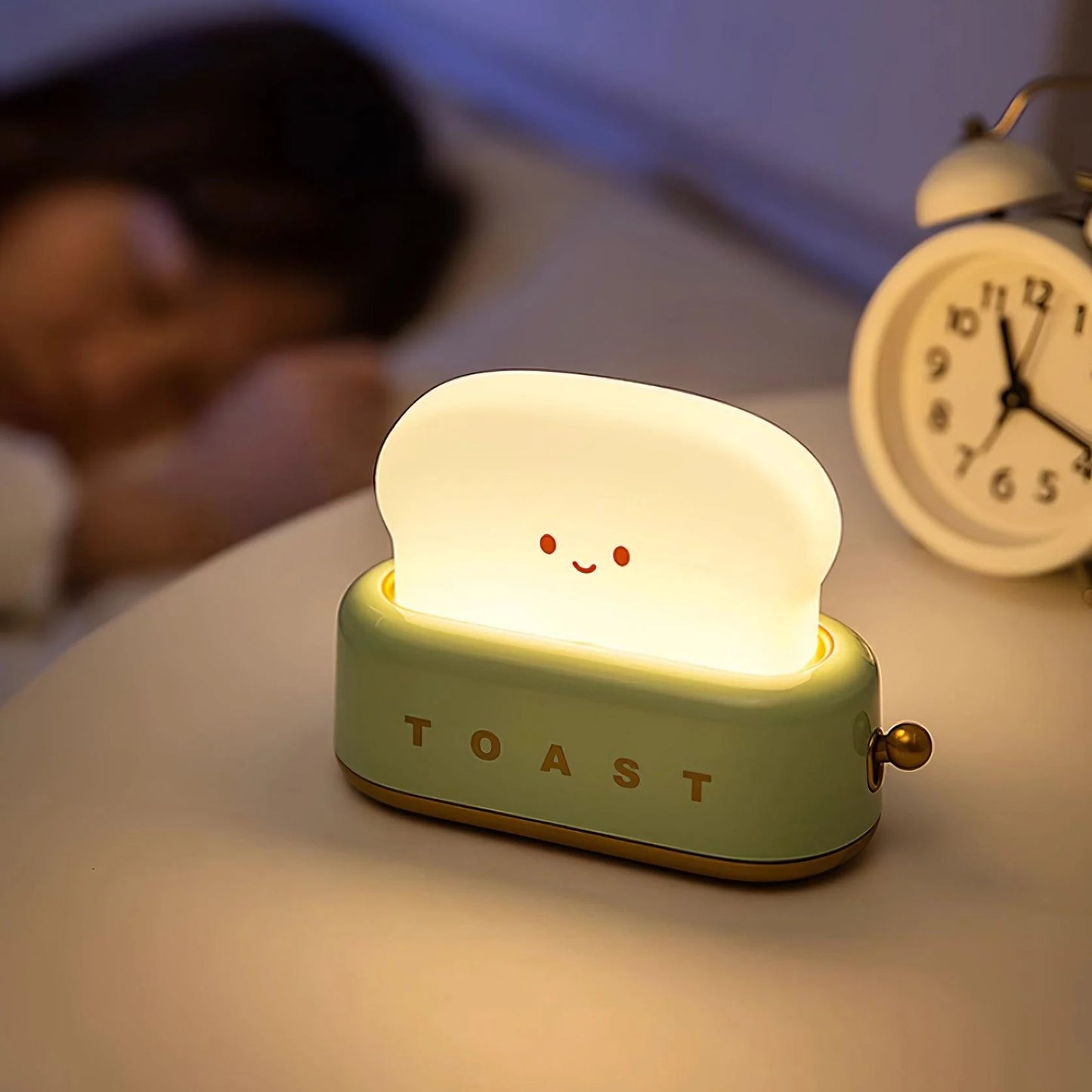 Happy Toast Table Lamp - Loonglight