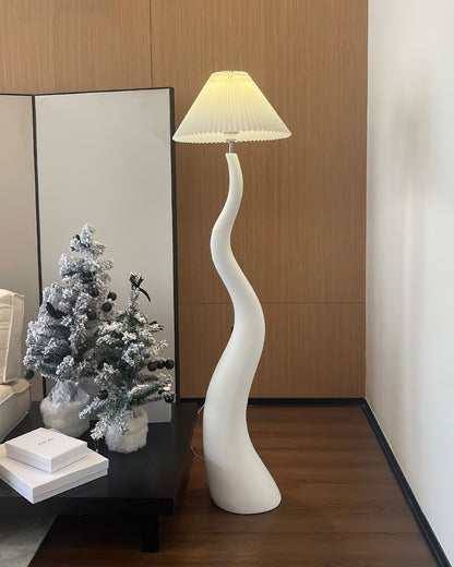 Haruki Twisted Floor Lamp - Loonglight