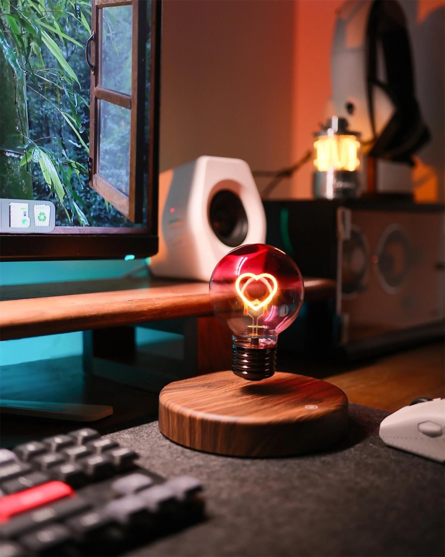 Heart Magnetic Table Lamp - Loonglight