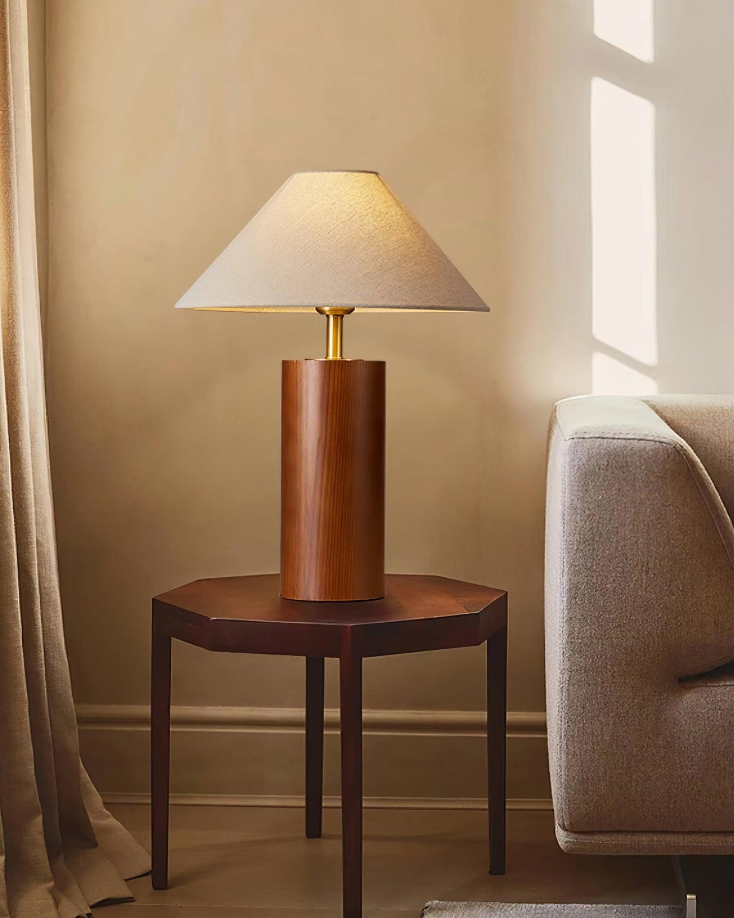 James Table Lamp - Loonglight