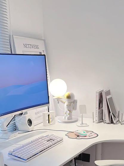 Jude Astronaut Table Lamp - Loonglight