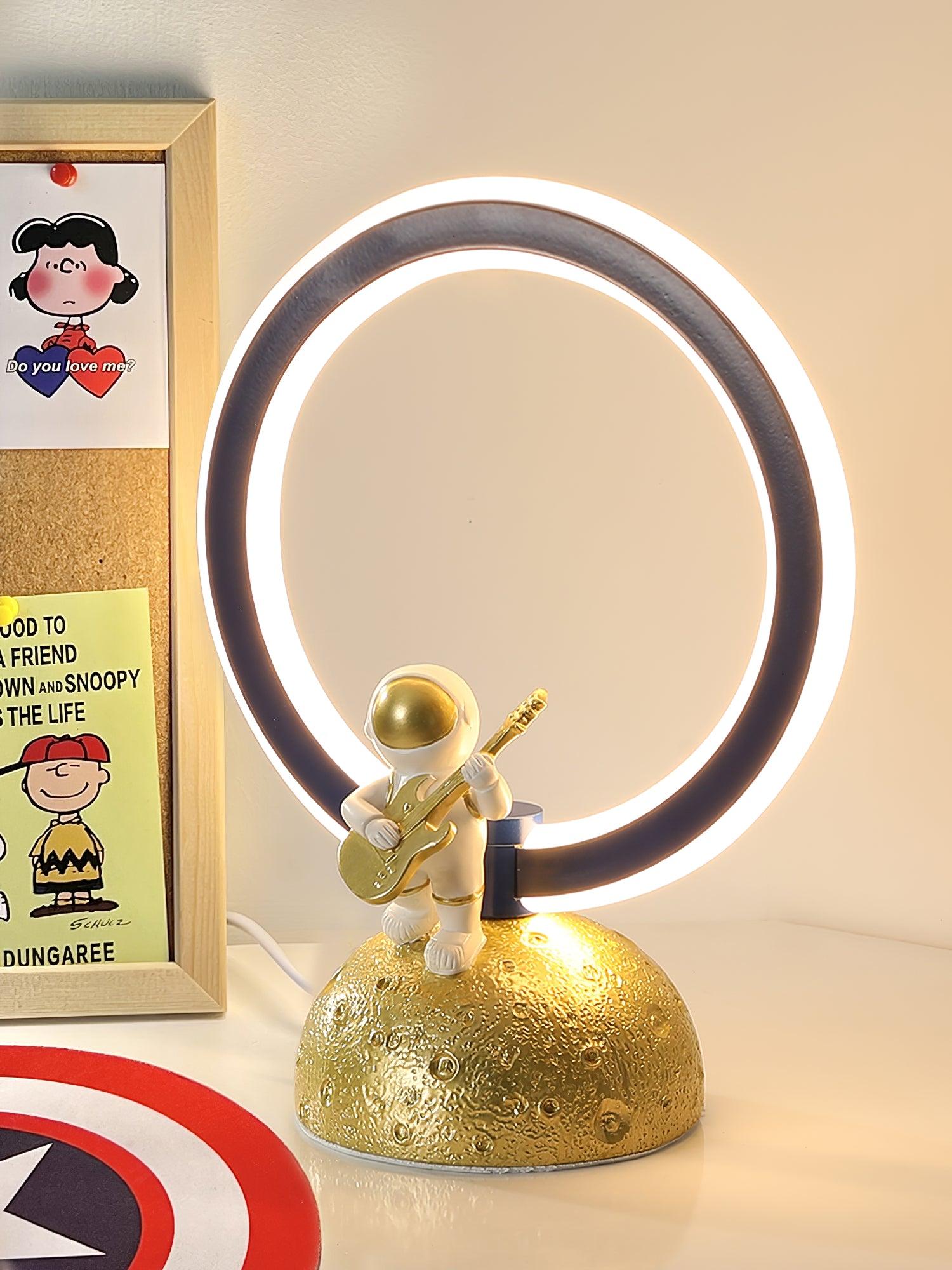 Jude Astronaut Table Lamp - Loonglight