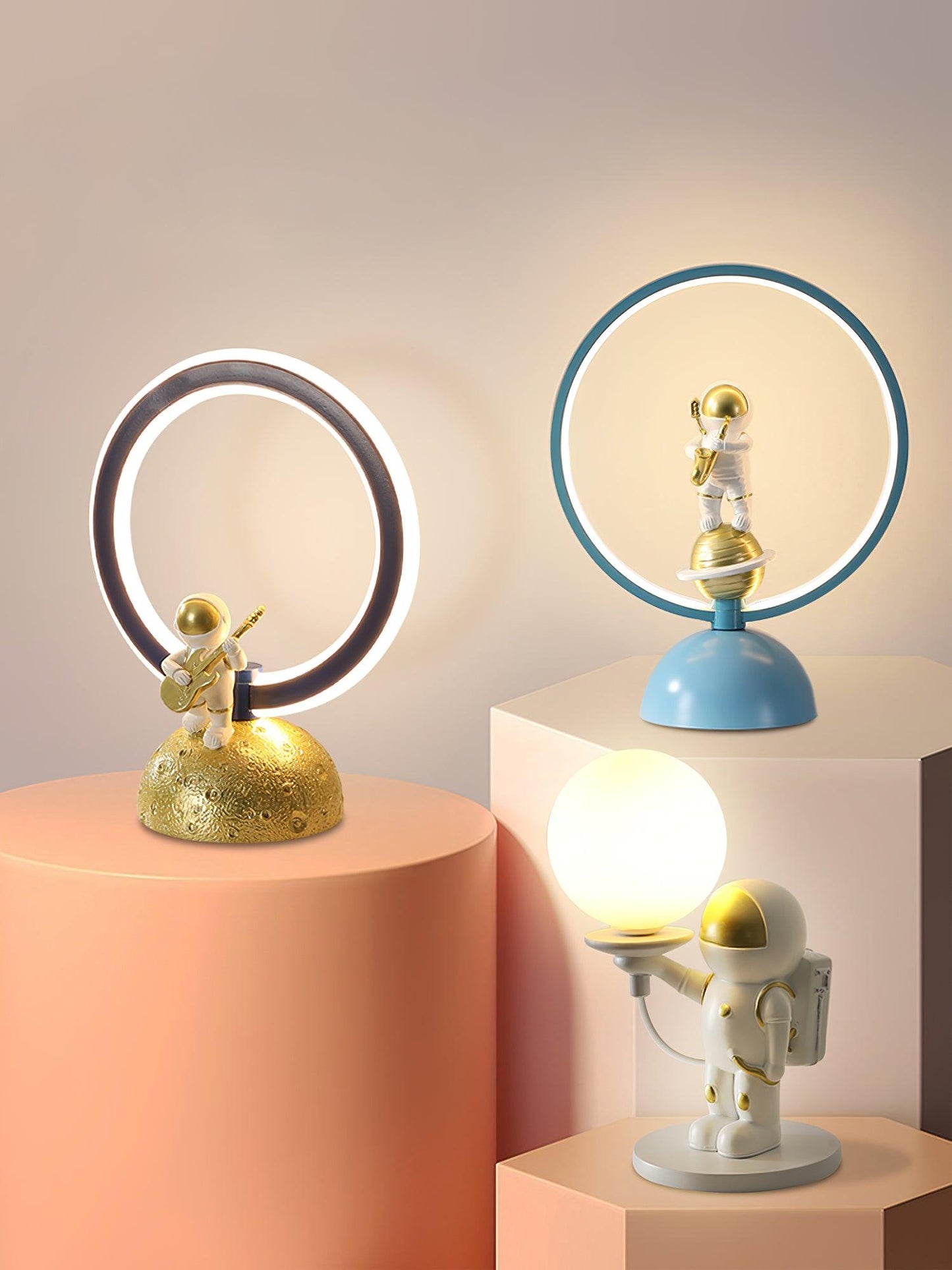 Jude Astronaut Table Lamp - Loonglight