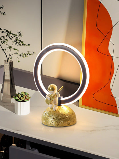 Jude Astronaut Table Lamp - Loonglight