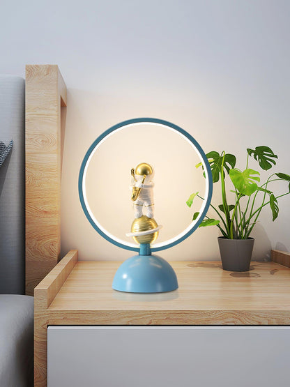 Jude Astronaut Table Lamp - Loonglight