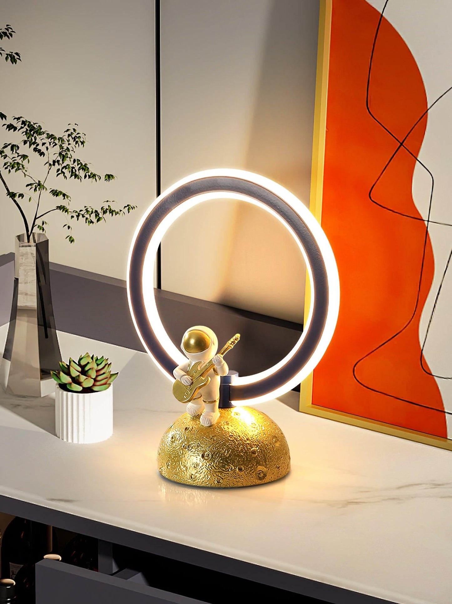 Jude Astronaut Table Lamp - Loonglight
