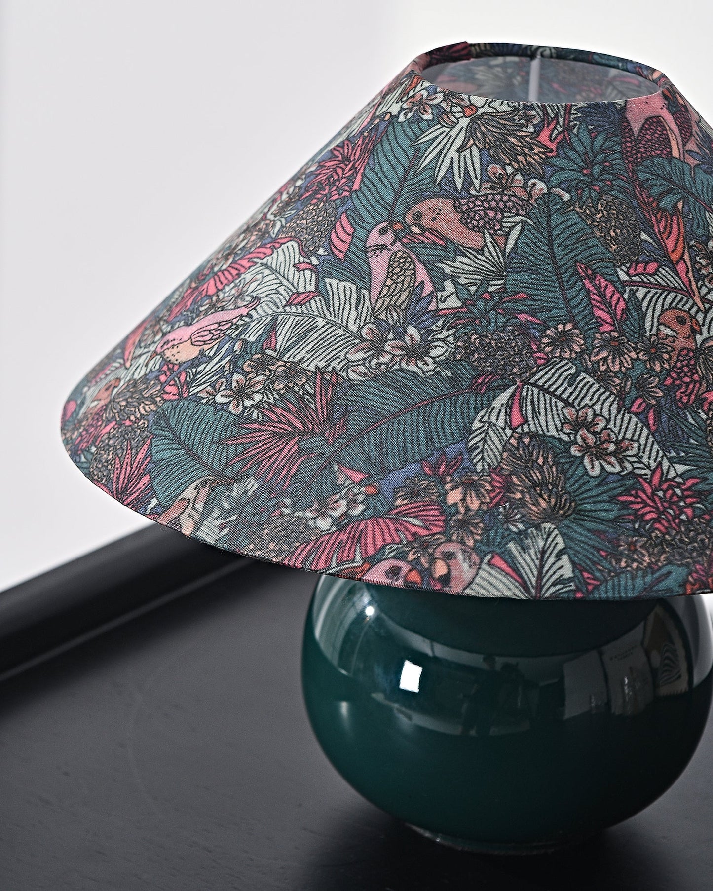 Kalinda Table Lamp - Loonglight