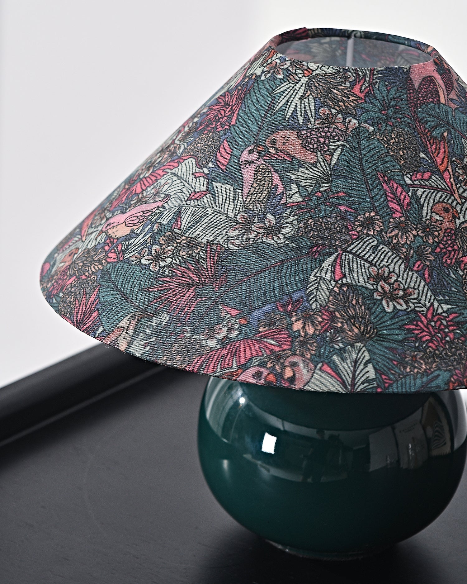 Kalinda Table Lamp - Loonglight