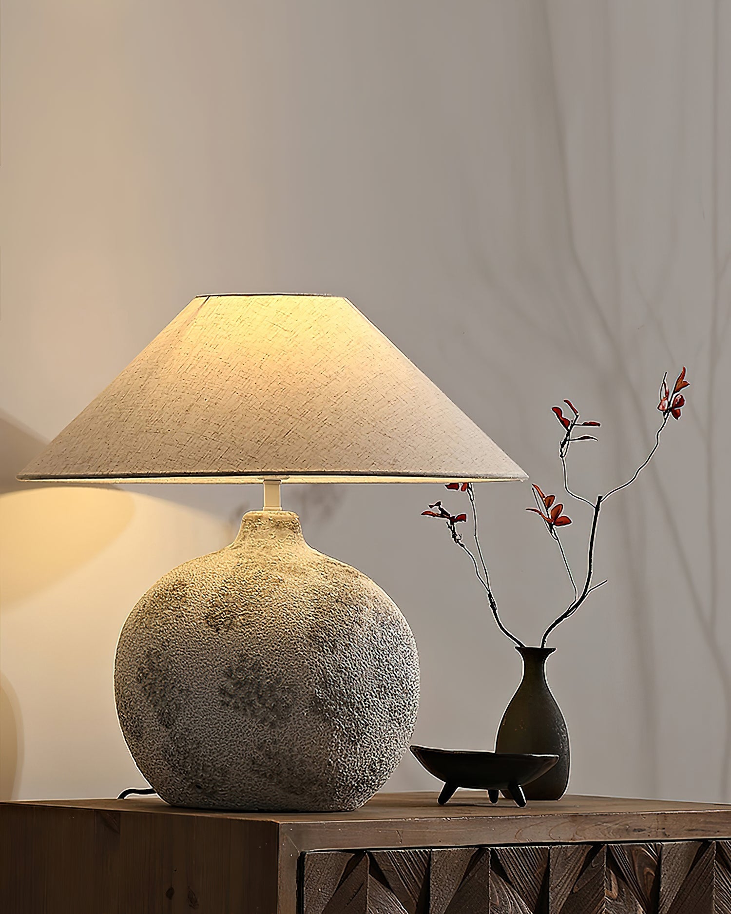 Kaliyu Ceramics Table Lamp - Loonglight