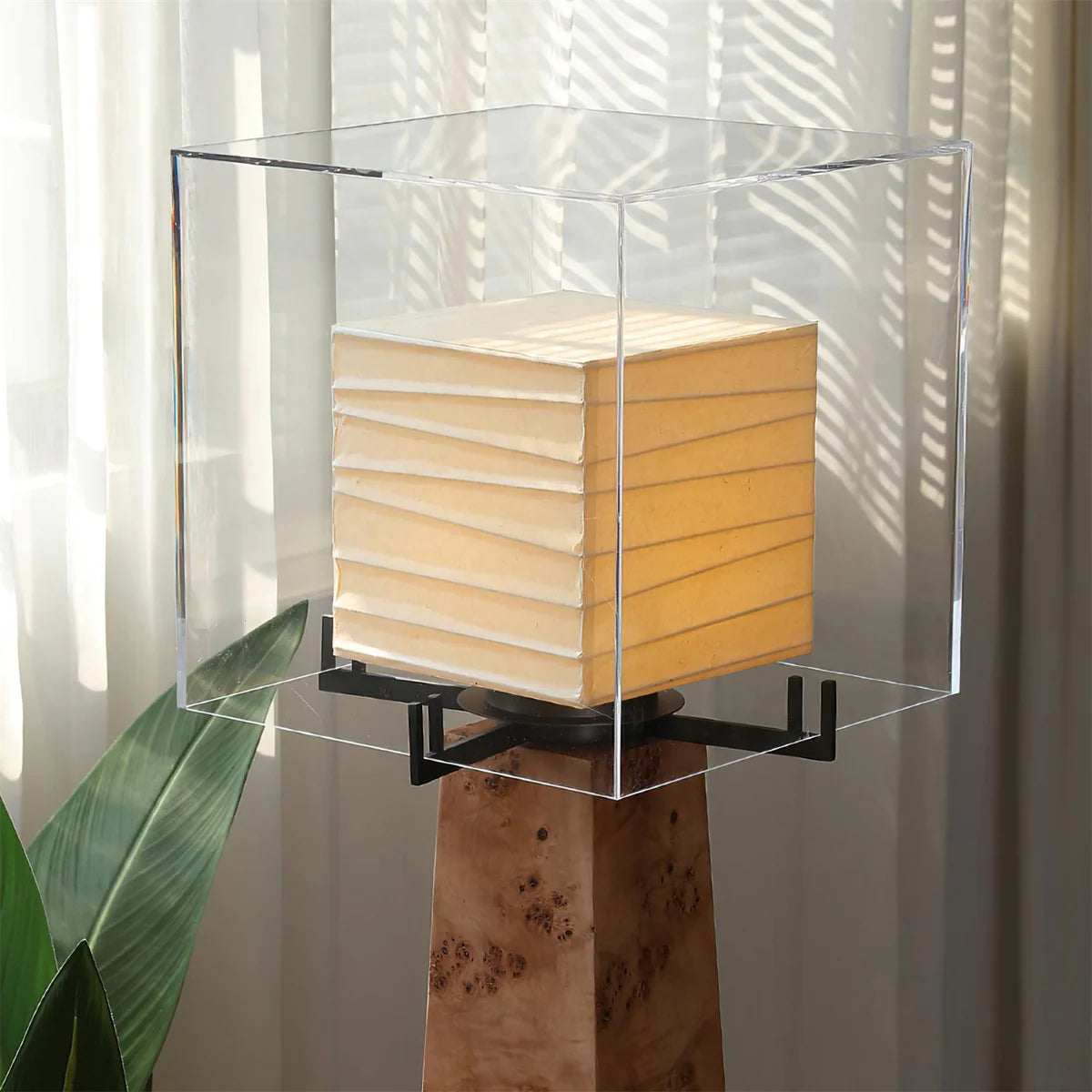 Kayne Floor Lamp - Loonglight