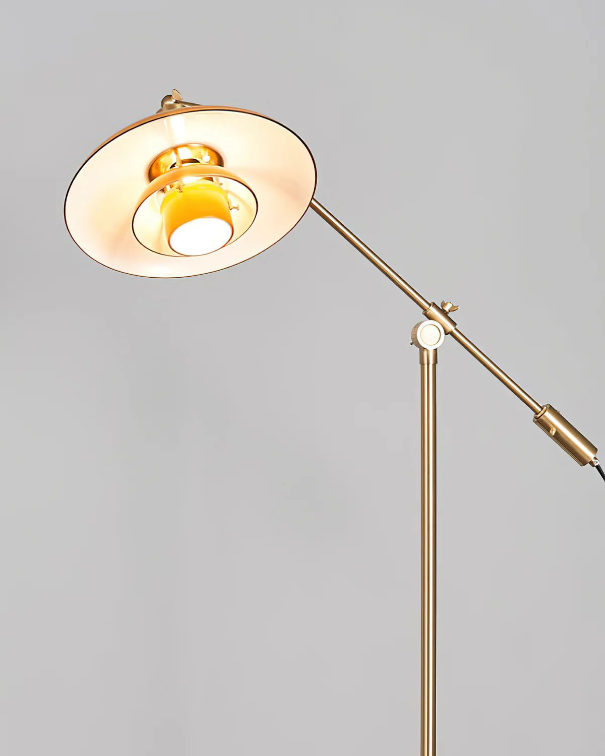 Keith Floor Lamp - Loonglight