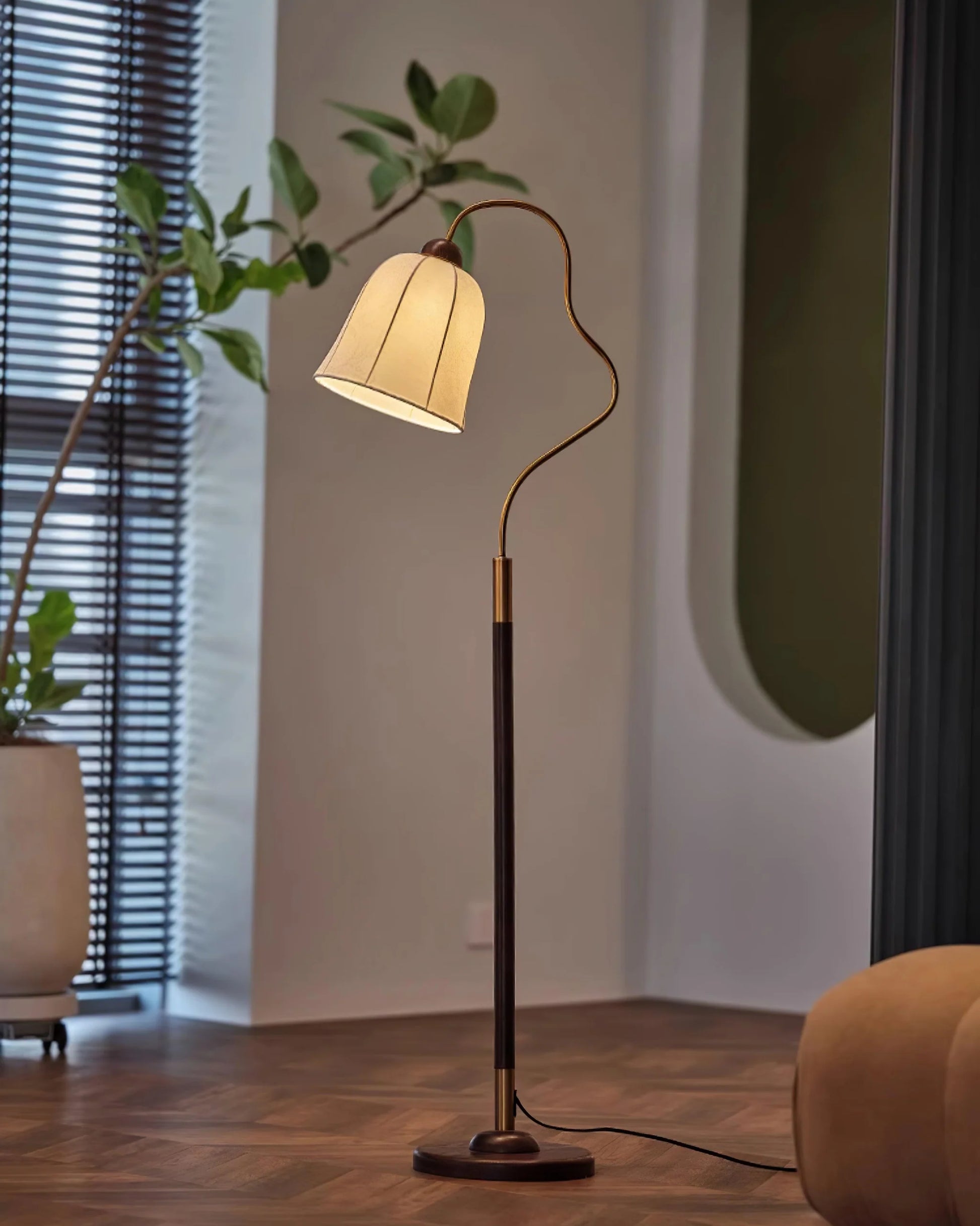 Kelly Floor Lamp - Loonglight