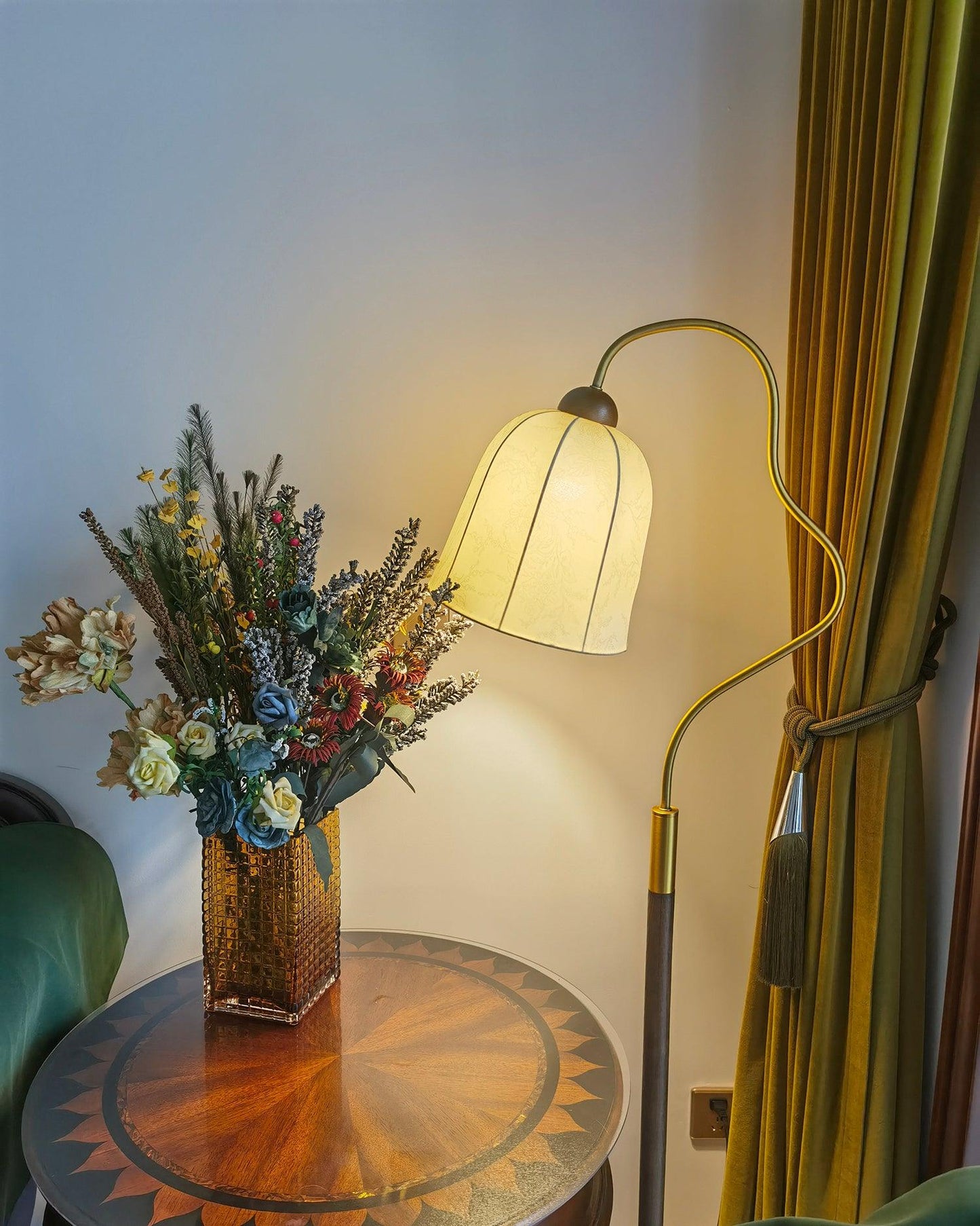 Kelly Floor Lamp - Loonglight