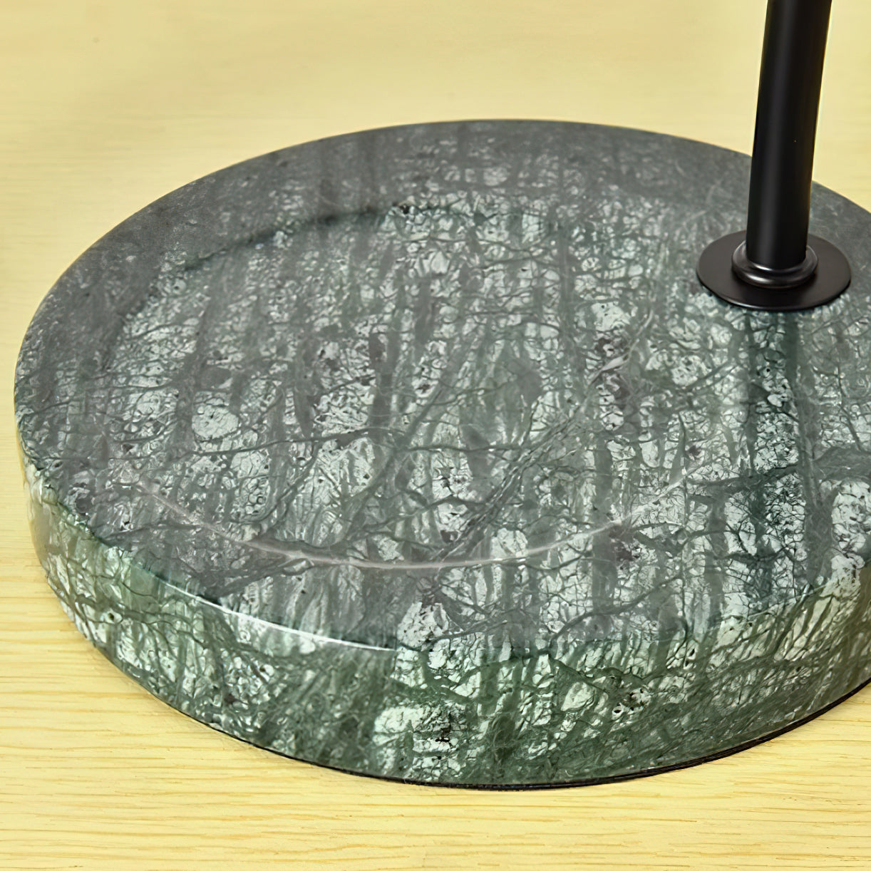 Kingsley Candle Warmer Lamp - Loonglight