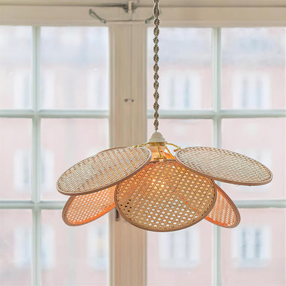 Kloe Petal Pendant Light - Loonglight