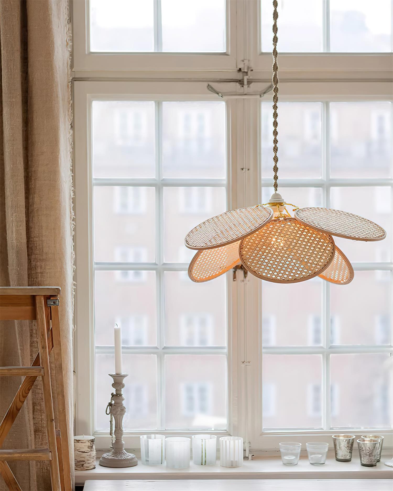 Kloe Petal Pendant Light - Loonglight