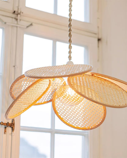Kloe Petal Pendant Light - Loonglight