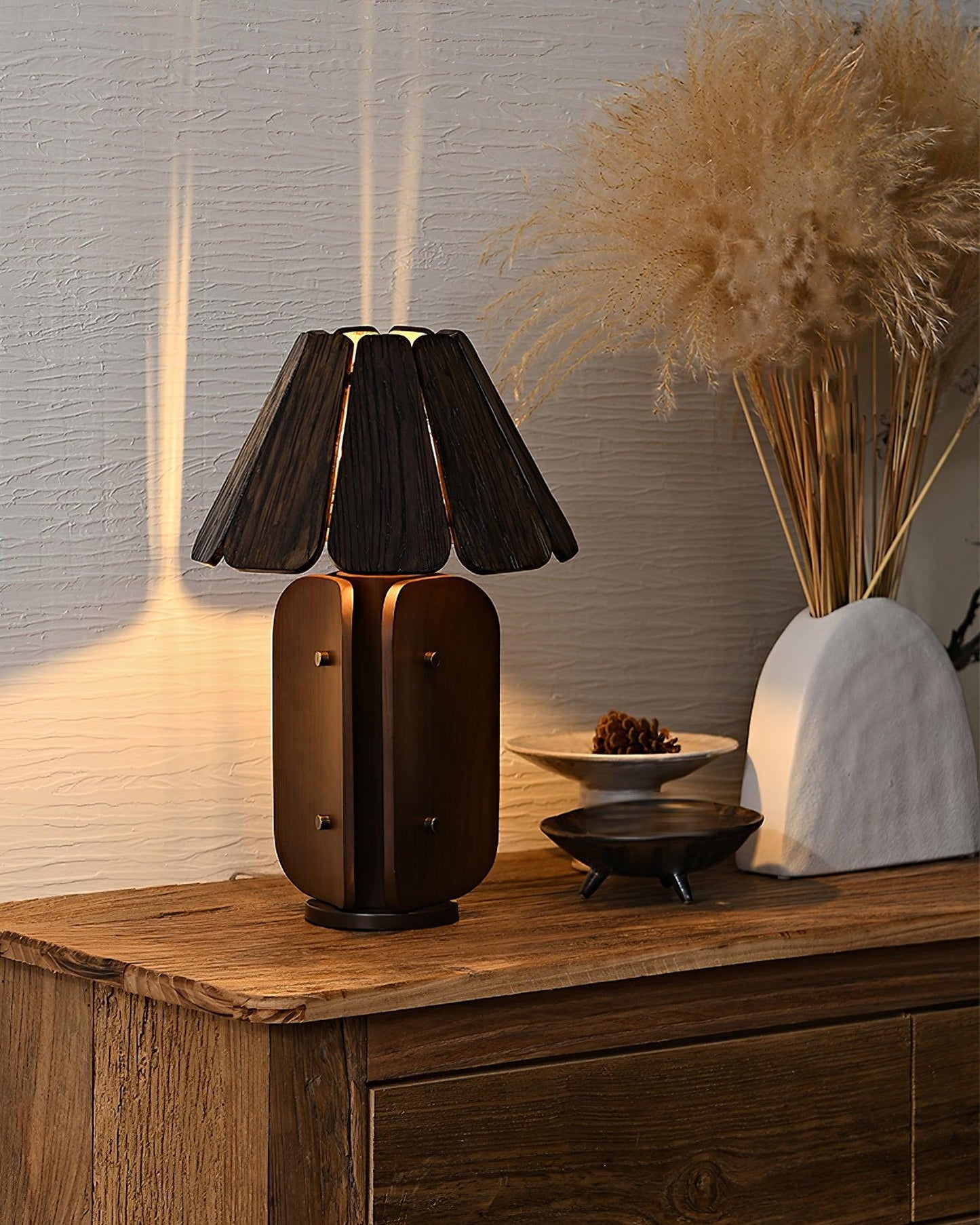 Kubec Table Lamp - Loonglight