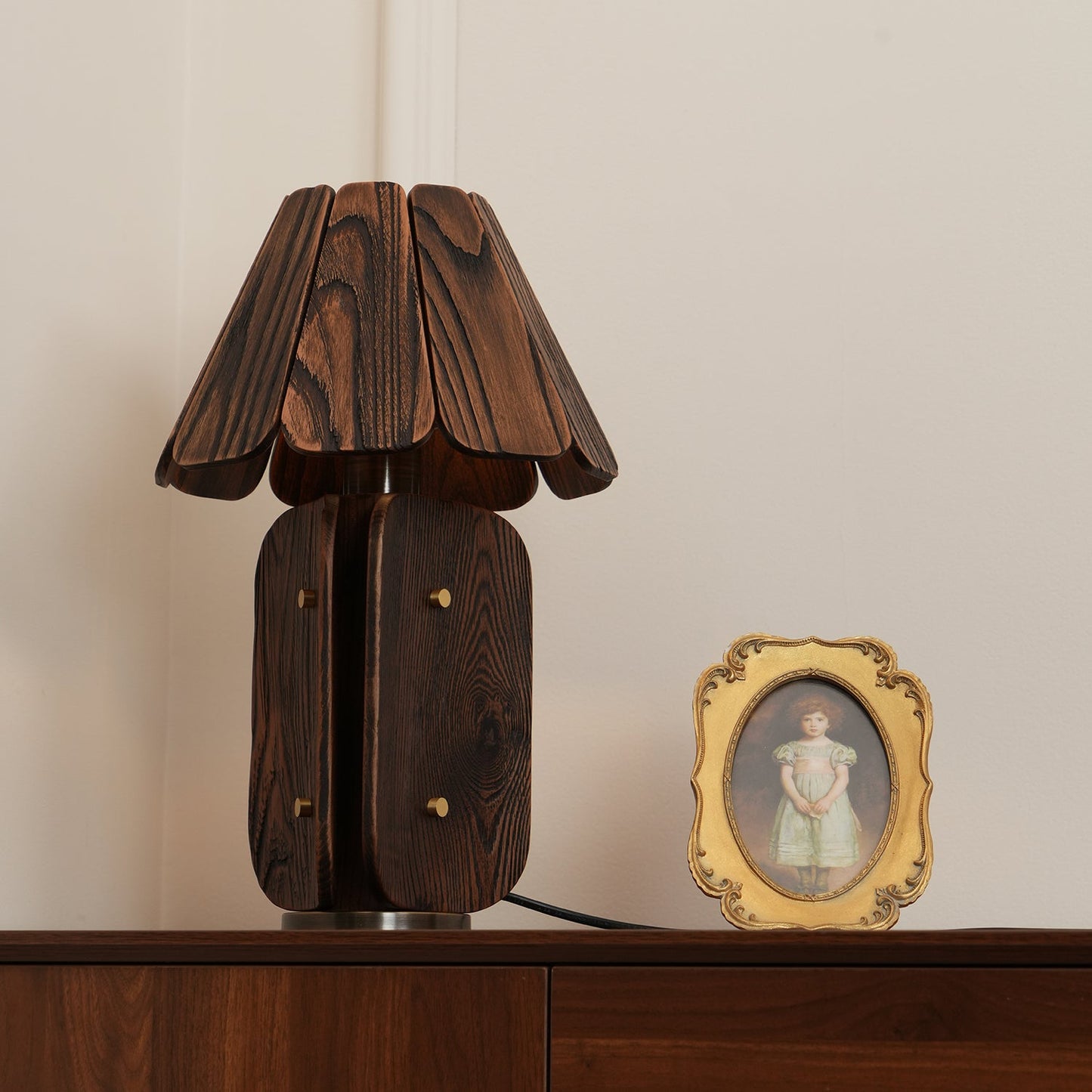 Kubec Table Lamp - Loonglight