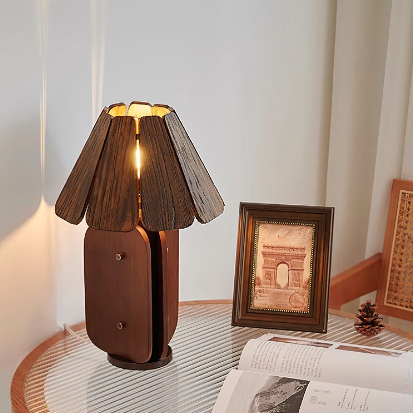 Kubec Table Lamp - Loonglight