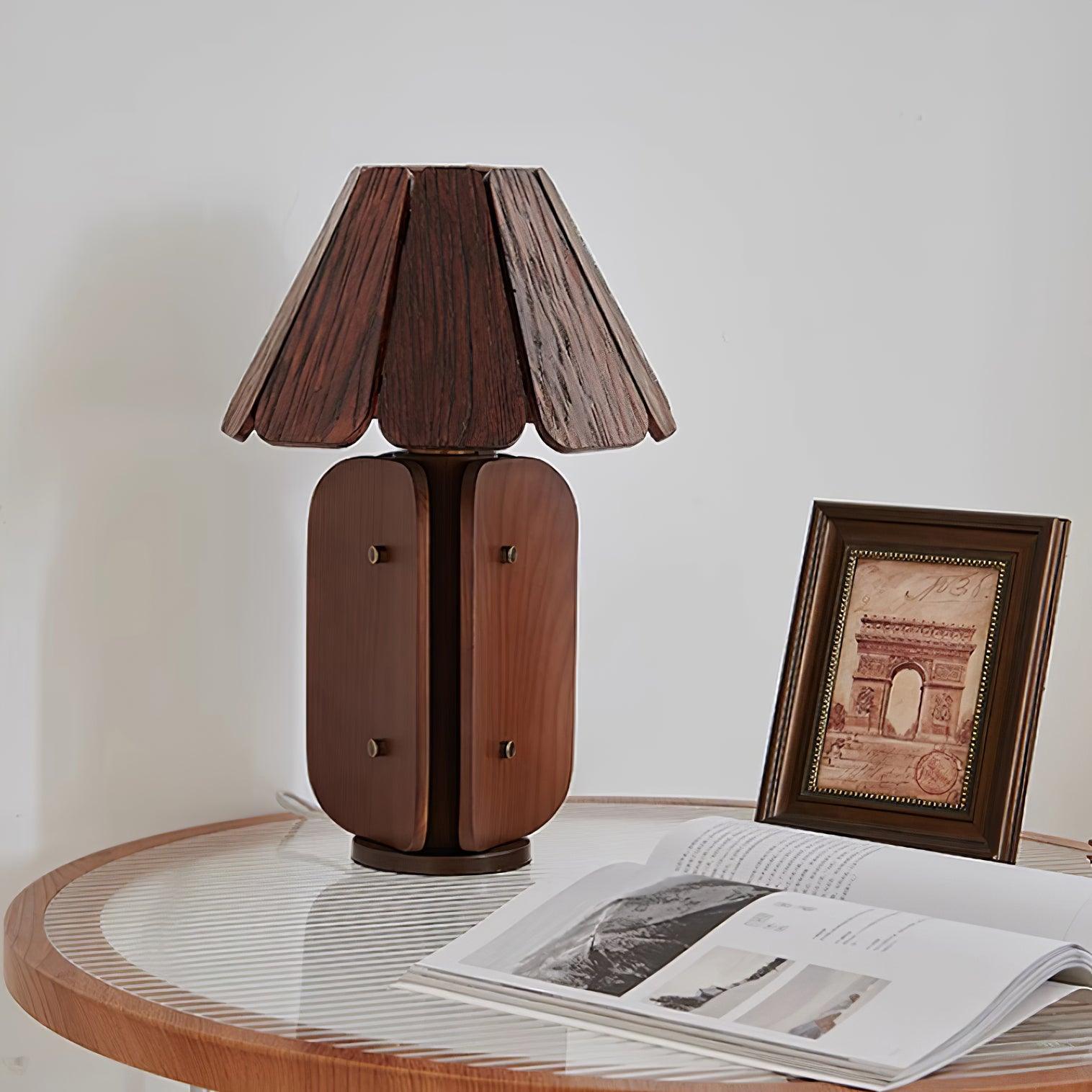 Kubec Table Lamp - Loonglight