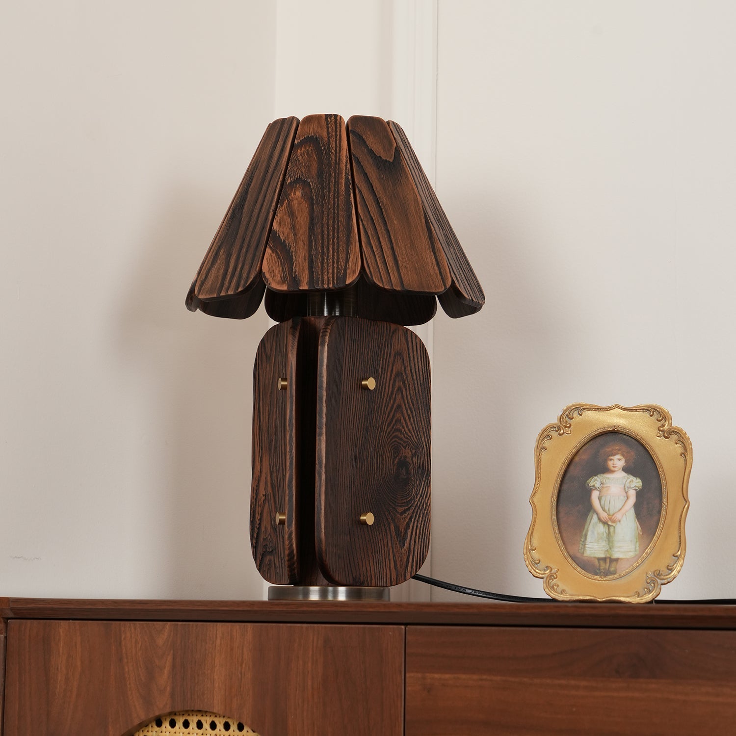 Kubec Table Lamp - Loonglight