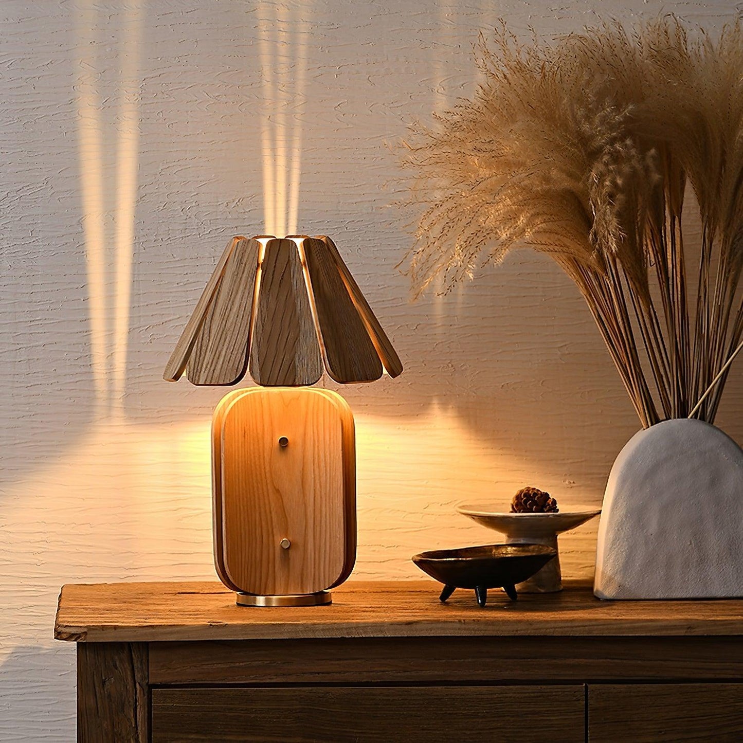Kubec Table Lamp - Loonglight