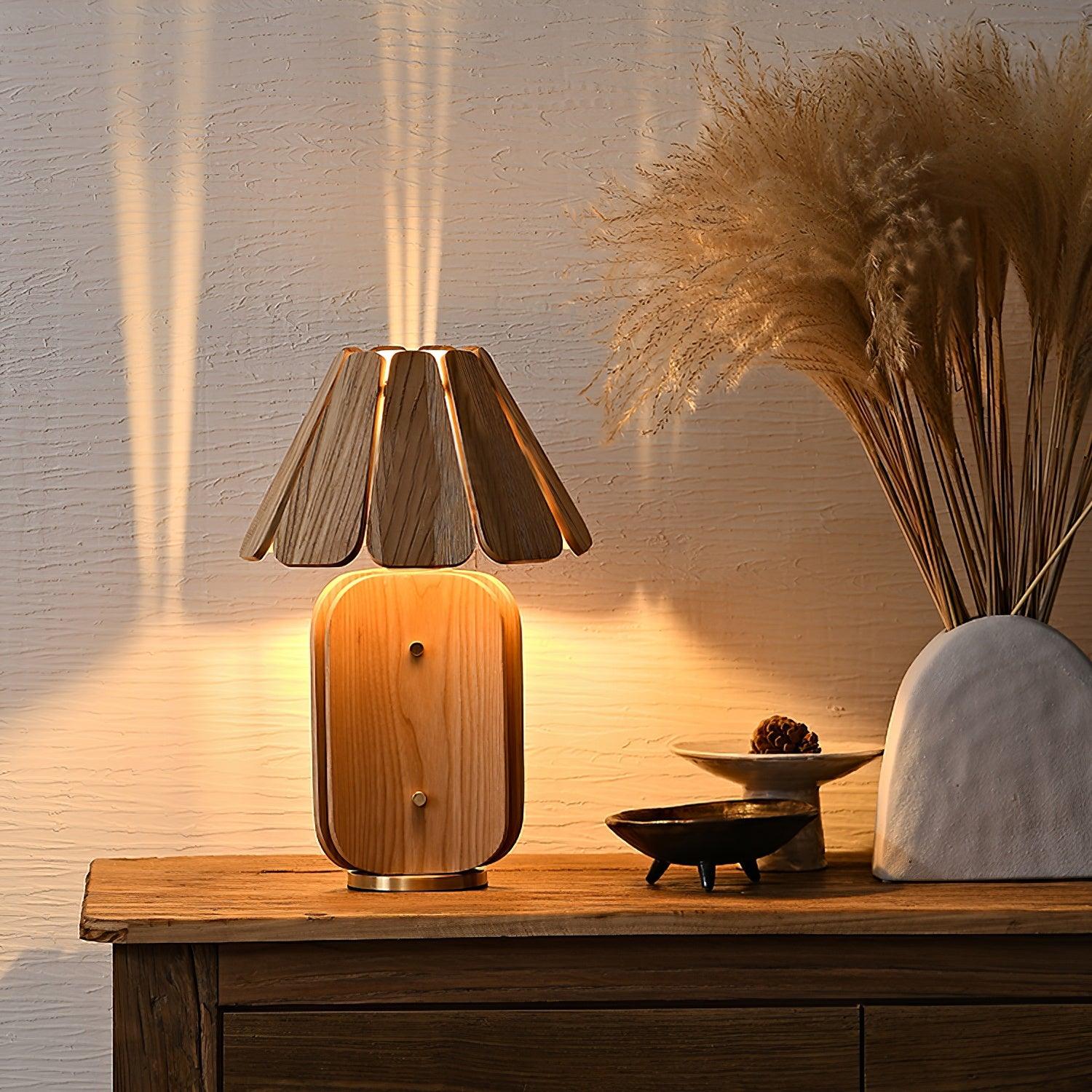 Kubec Table Lamp - Loonglight