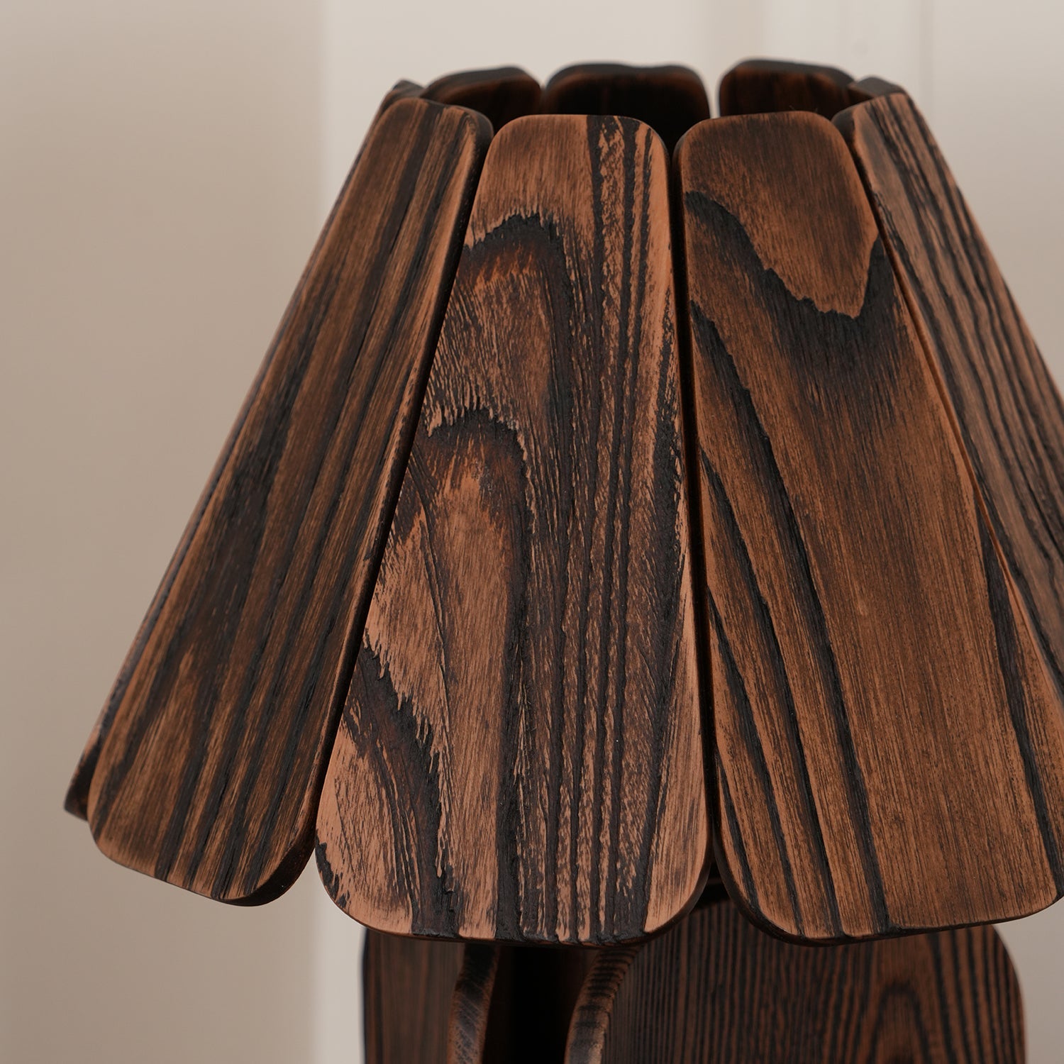 Kubec Table Lamp - Loonglight