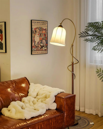 Laier Floor Lamp - Loonglight