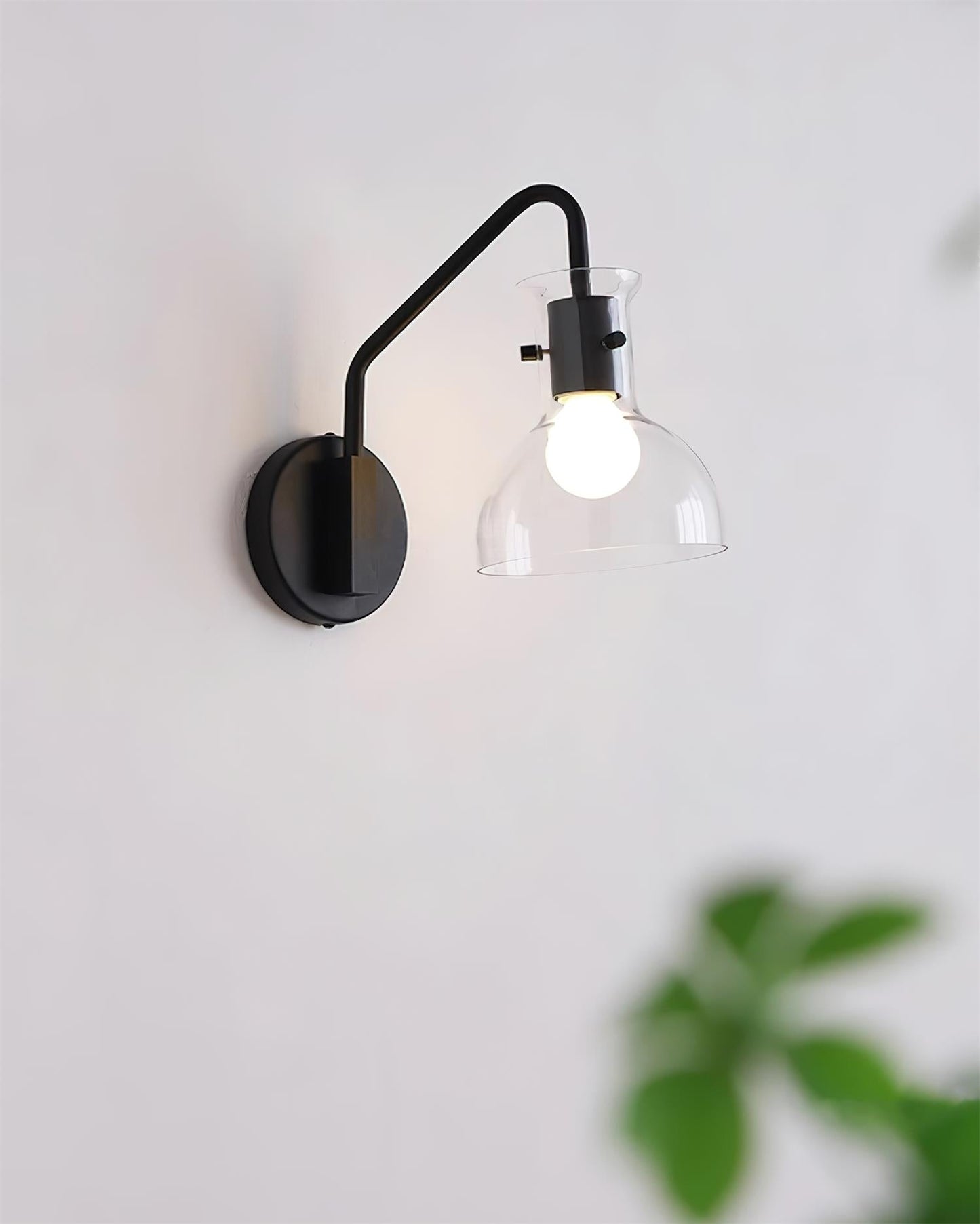 Laito Glass Wall Lamp - Loonglight