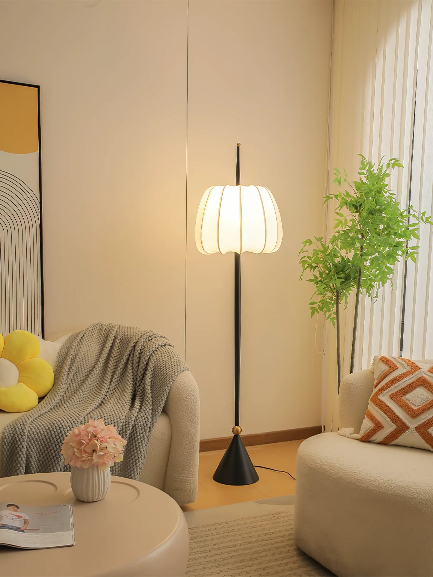 Lantern Bloom Floor Lamp - Loonglight